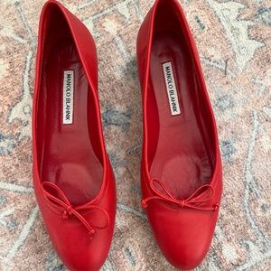 Manolo Blahnik Veralli Flats